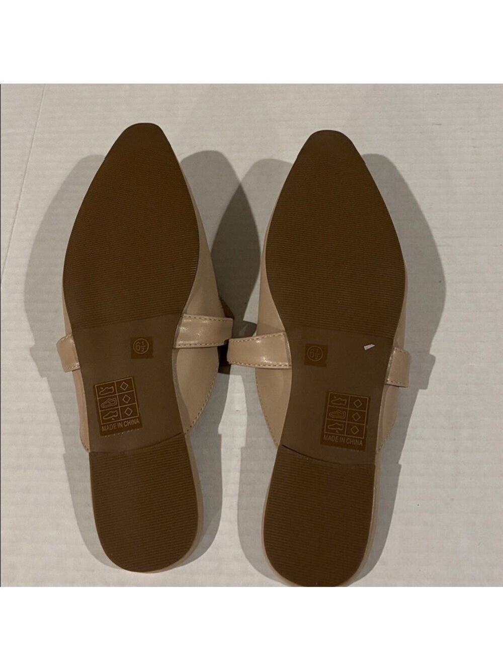 Brinley Co. Tan Mailee Vegan Leather Flat Rounded Square Toe Mule - Size 6.5 - Picture 8 of 8